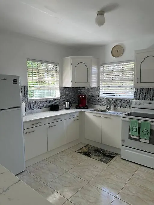 Ottie-Newly Renovated, 5 Min From Beach Saint James