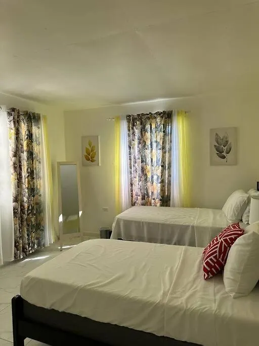 Ottie-Newly Renovated, 5 Min From Beach Saint James Holiday home