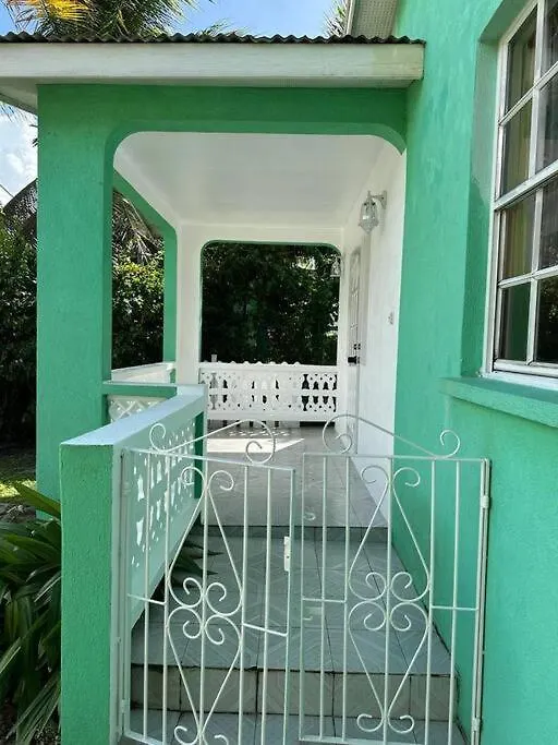 Holiday home Ottie-Newly Renovated, 5 Min From Beach Saint James Barbados