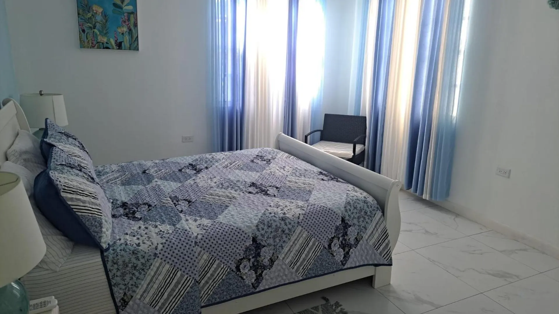 Ottie-Newly Renovated, 5 Min From Beach Saint James Barbados